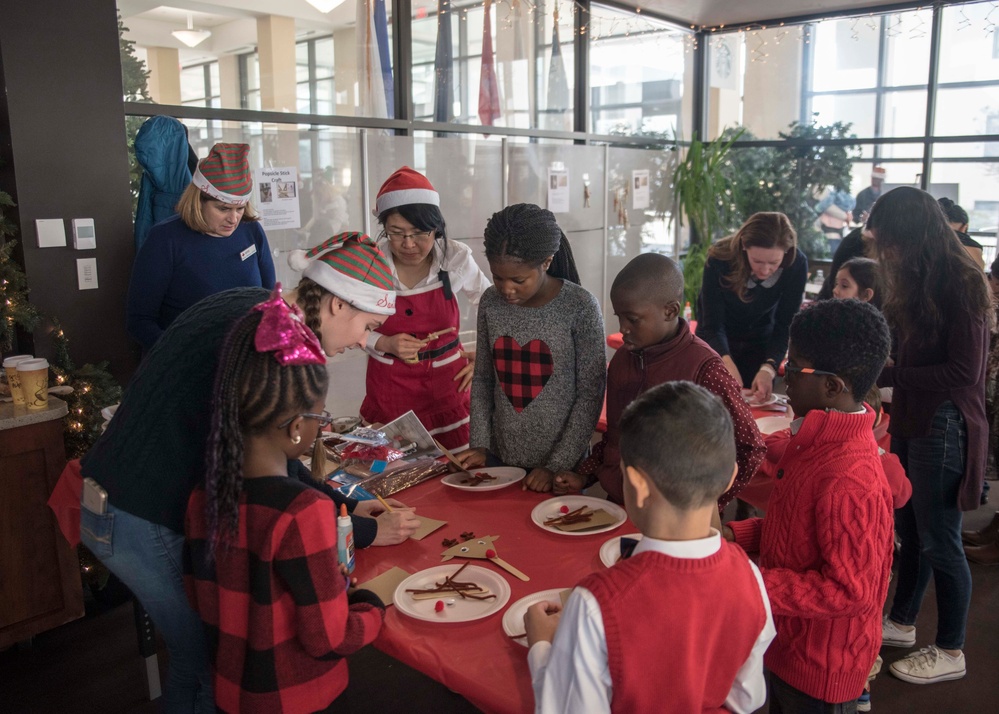 NSAB MWR hosts breakfast with Santa