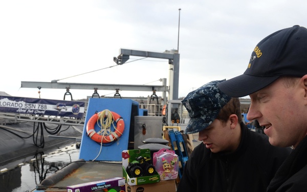 PCU Colorado (SSN 788) Gets in the Christmas Spirit with Toys for Tots