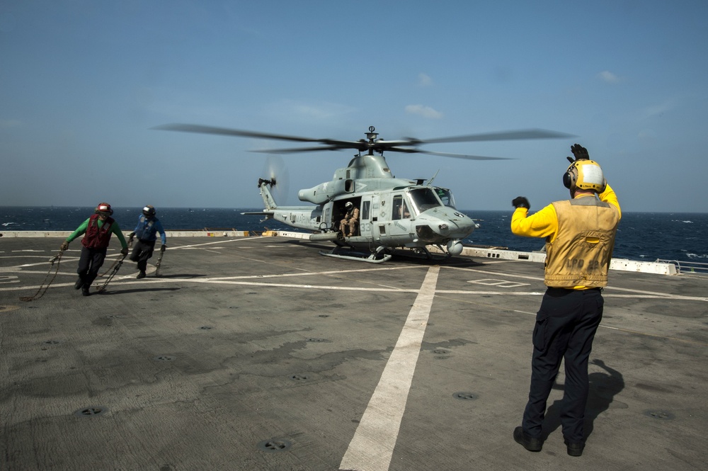 USS San Diego (LPD 22) Flight Deck Operations