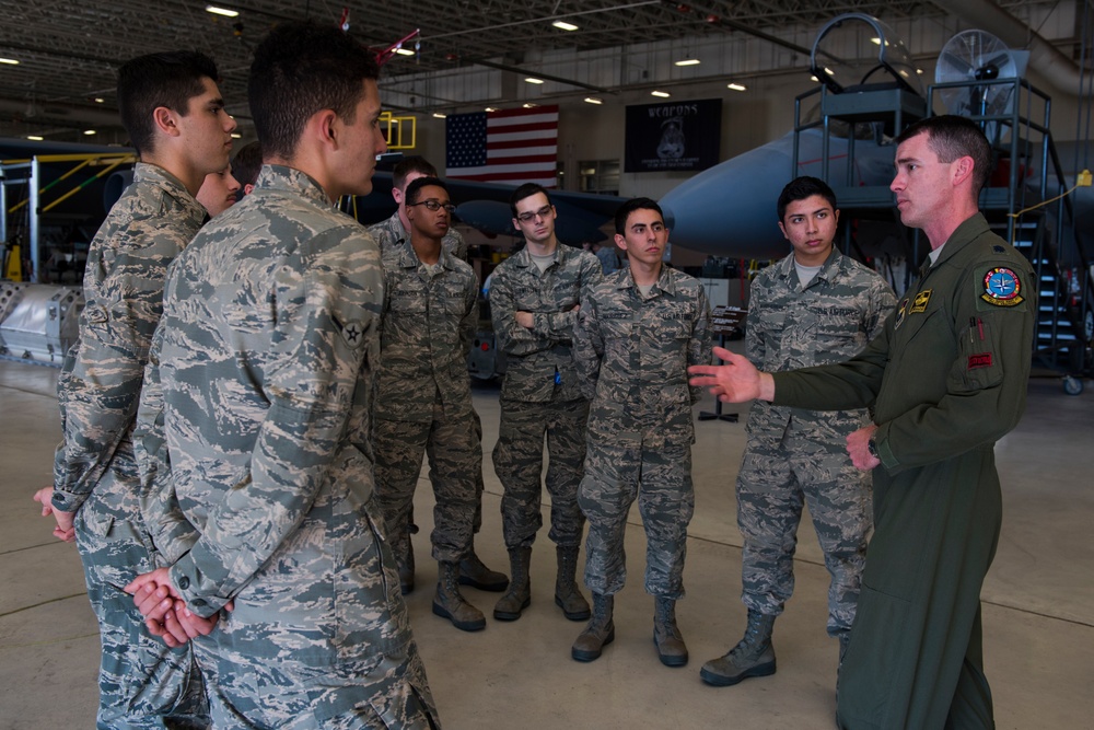 The big picture: Pilot mentors armament students