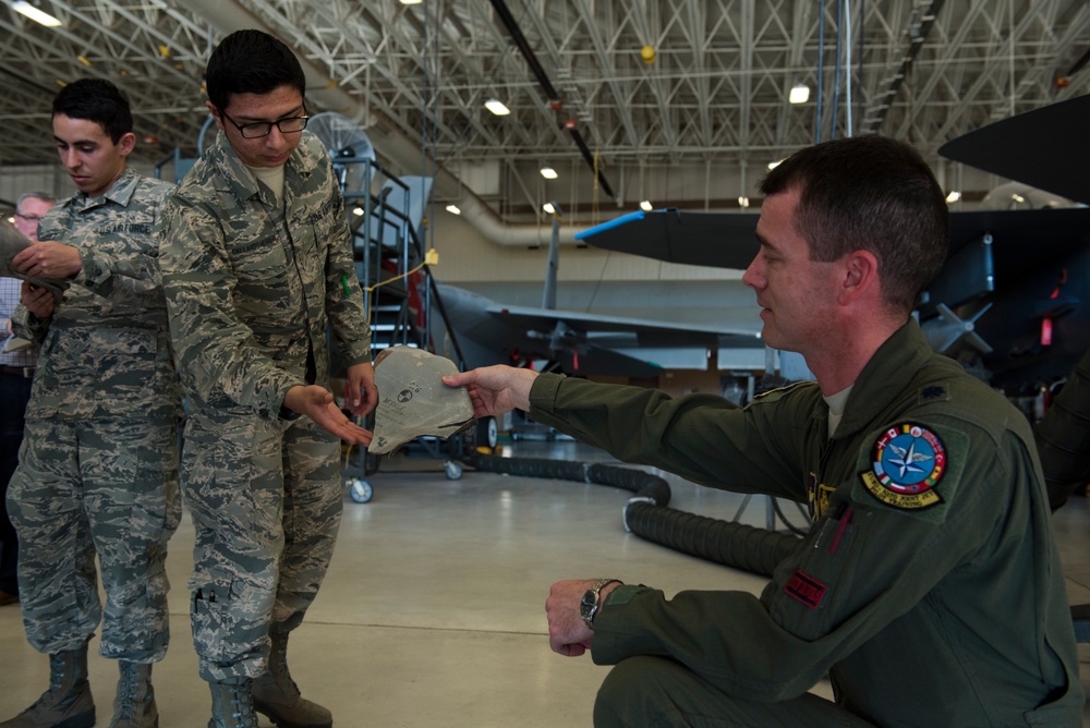 The big picture: Pilot mentors armament students