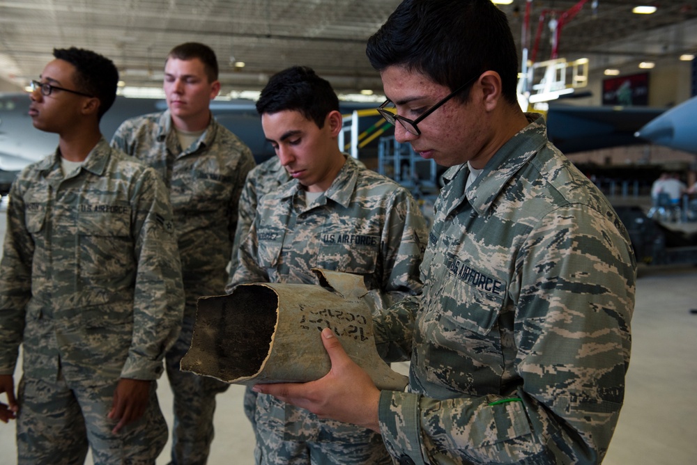 The big picture: Pilot mentors armament students