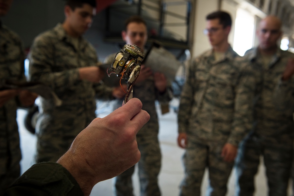The big picture: Pilot mentors armament students