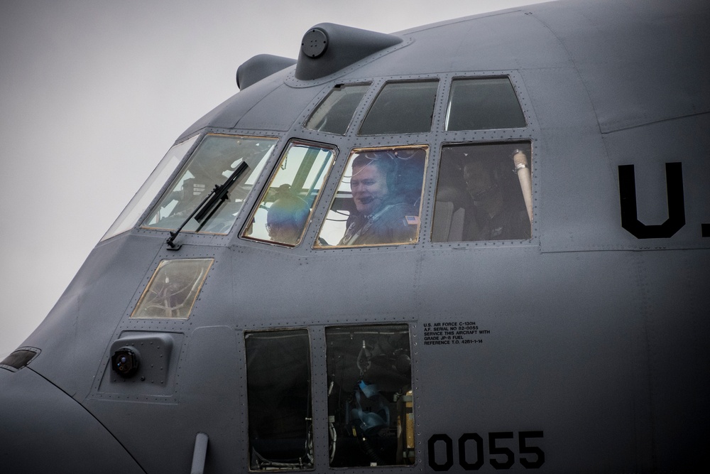 Col. James R. Camp takes final flight at 179th Airlift Wing