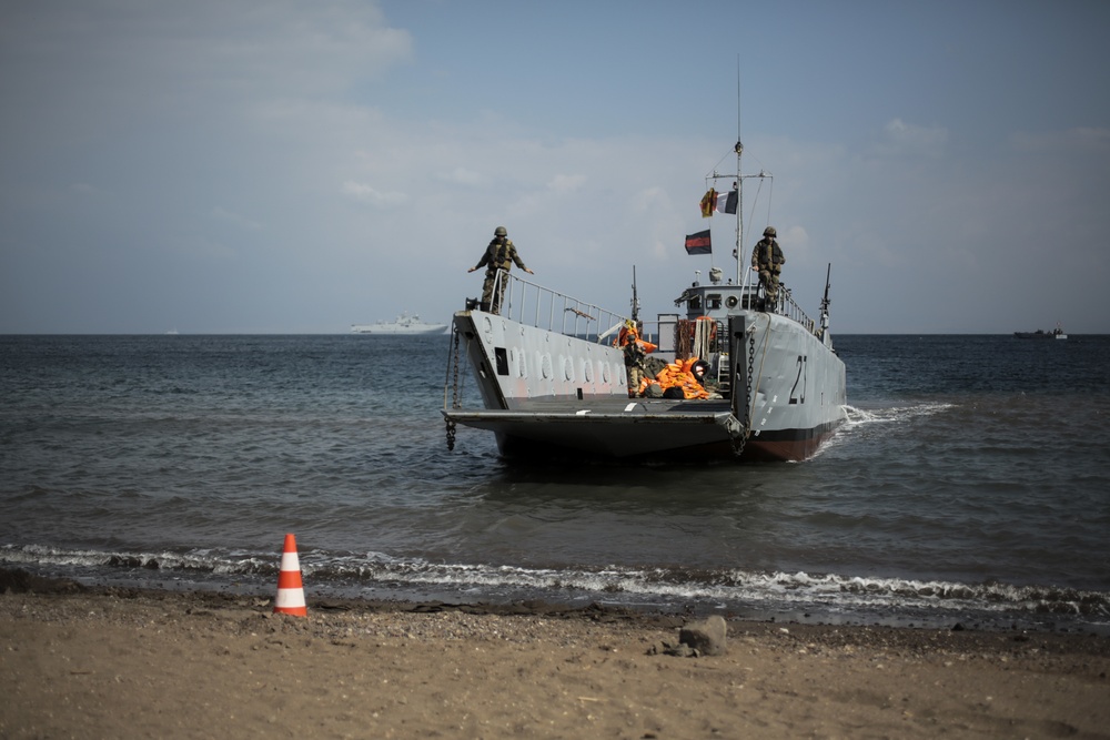 U.S., France conduct simulated NEO during Alligator Dagger