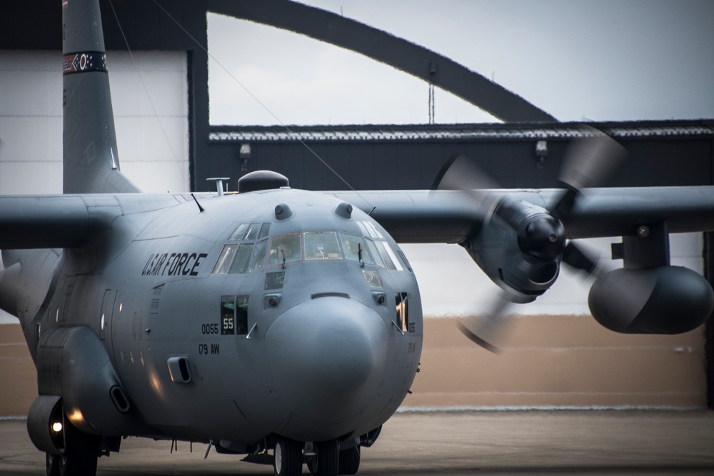 Col. James R. Camp takes final flight at 179th Airlift Wing