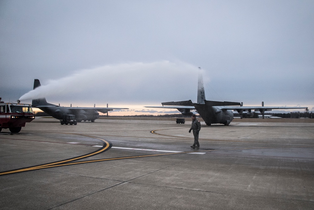 Col. James R. Camp takes final flight at 179th Airlift Wing