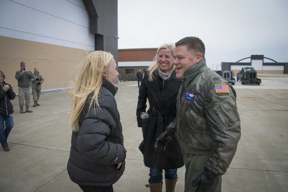 Col. James R. Camp takes final flight at 179th Airlift Wing