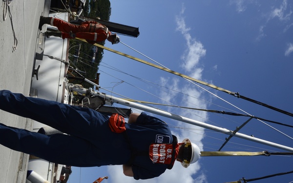 Great Cruz Bay Vessel Lifting Operations