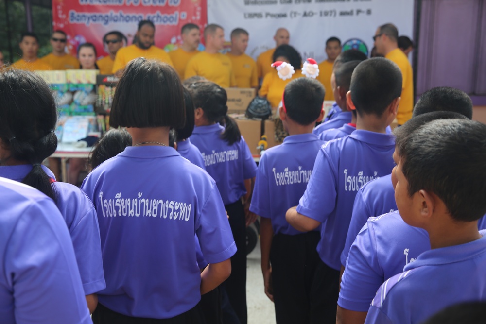 Military Sealift Command’s USNS Pecos Delivers Project Handclasp to Thai Kids
