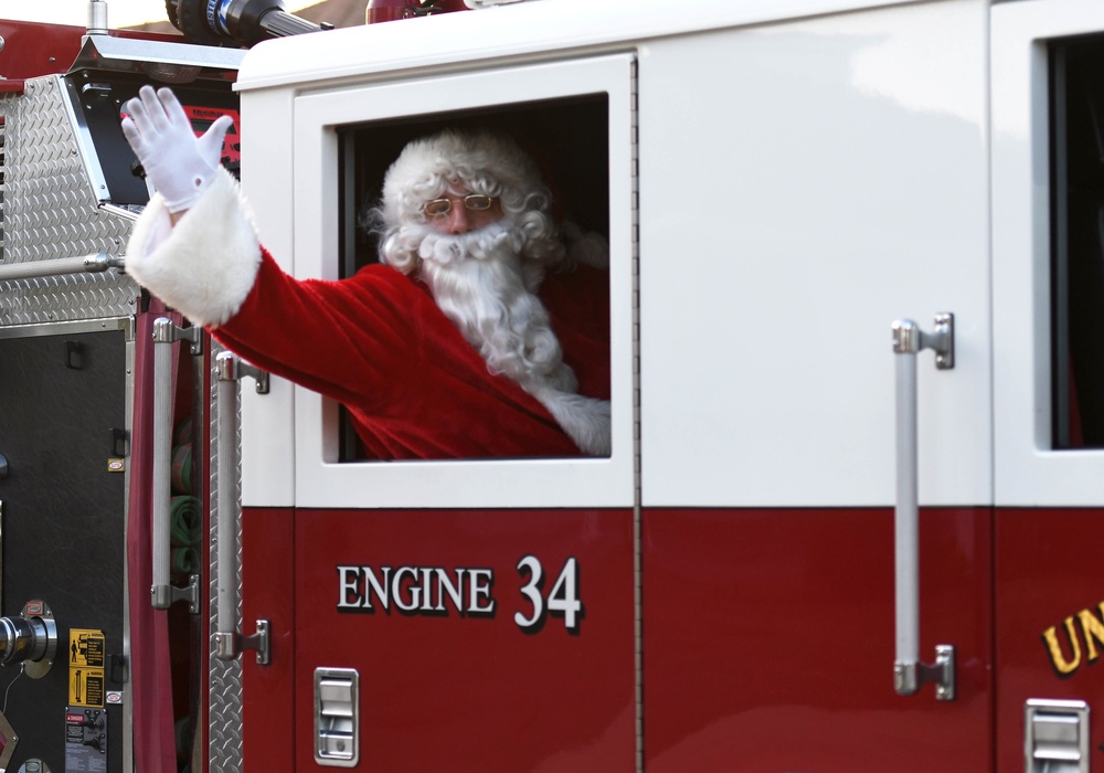 Santa spreads Christmas cheer