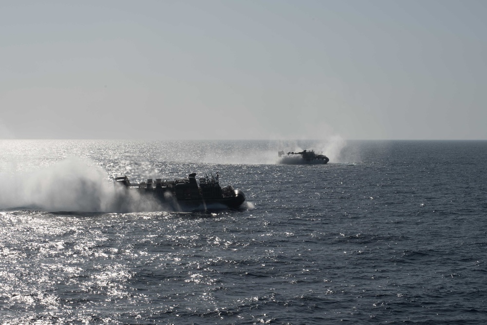 USS Pearl Harbor conducts LCAC operations