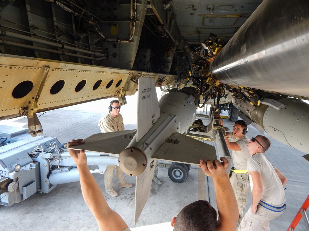 B-52 Stratofortress has conventional rotary launcher installed