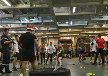 U.S., French share Christmas spirit through fitness challenge