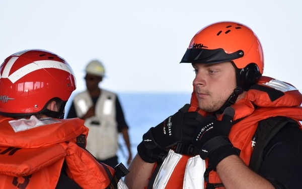 Life Underway Aboard USS Puller