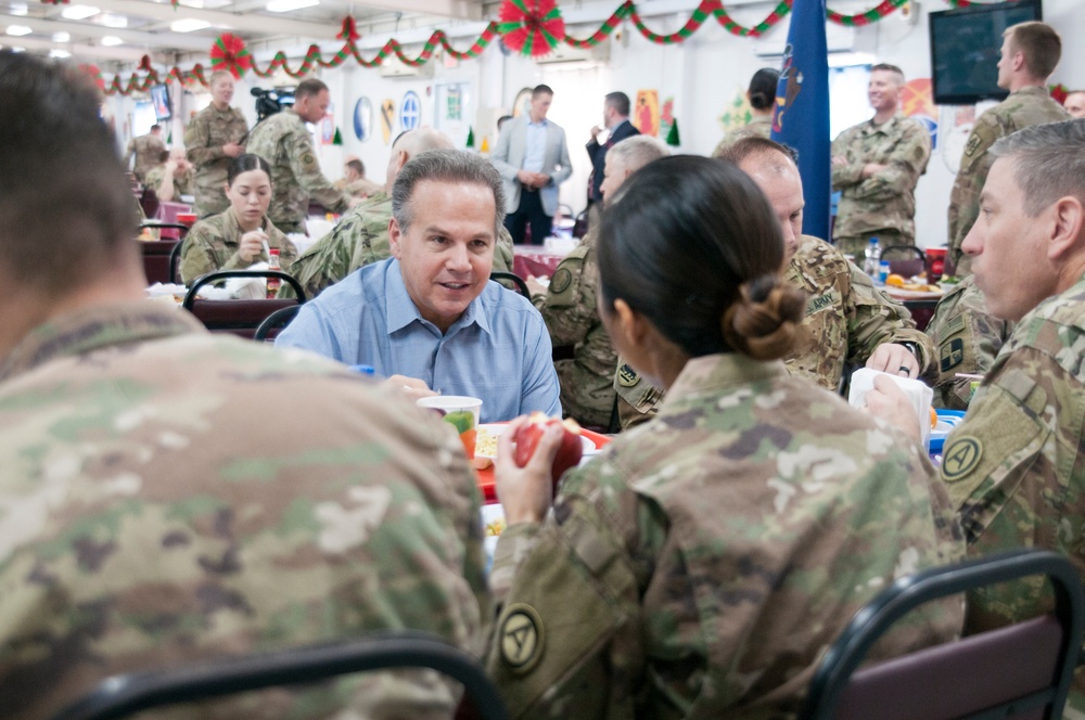 Congressmen visit Camp Arifjan