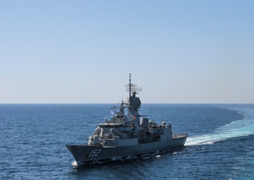 Tonnerre and Warramunga conduct exercise at sea