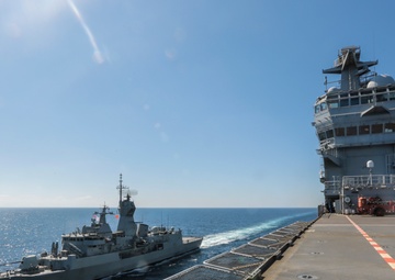 Tonnerre and Warramunga conduct exercise at sea