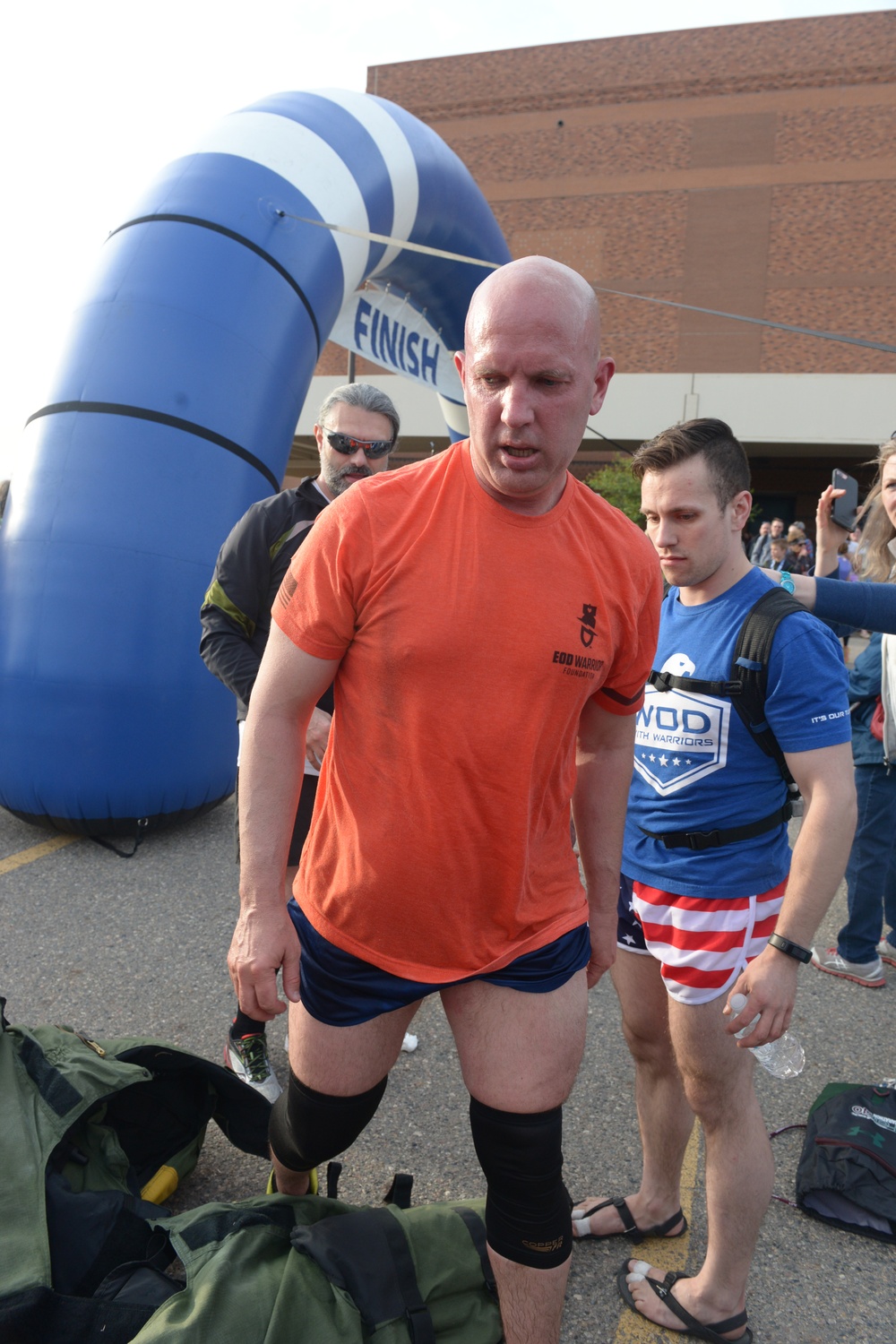 EOD technician runs 5k in bomb protection gear