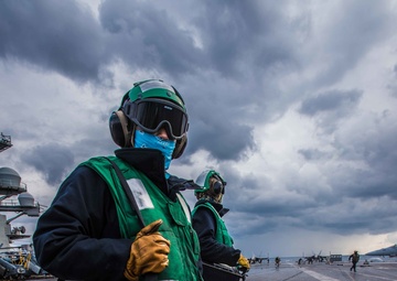 USS Ronald Reagan (CVN 76) Flight Deck