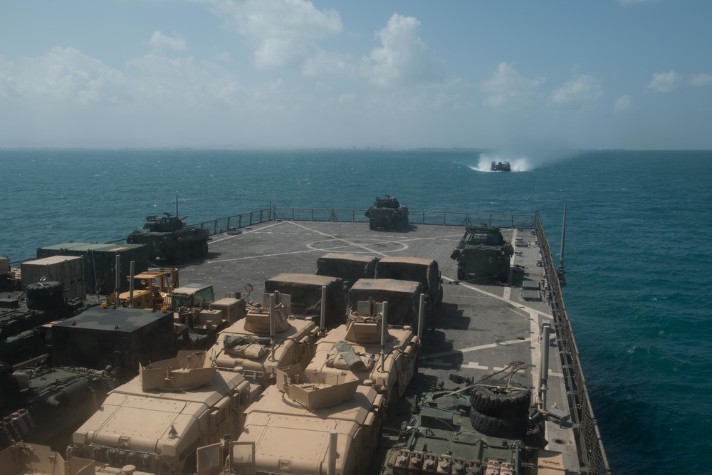 USS Pearl Harbor performs LCAC operations