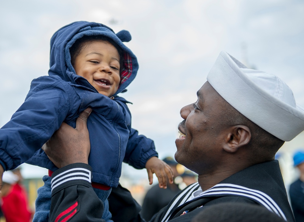 USS James E. Williams Returns Home for the Holidays