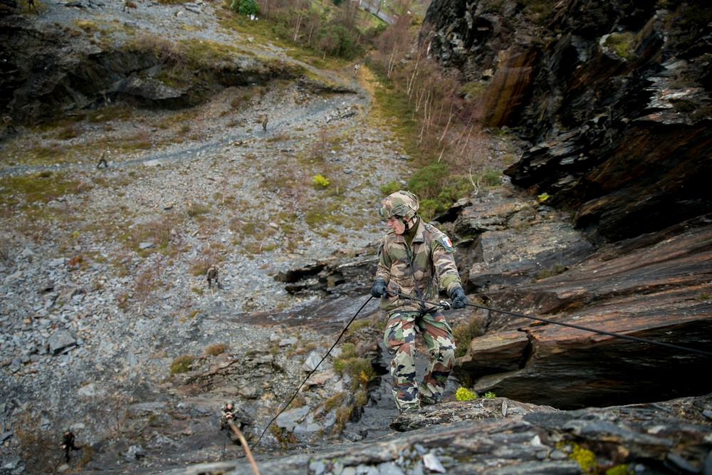 Exercise Green Claymore