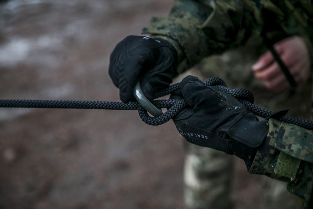 Exercise Green Claymore