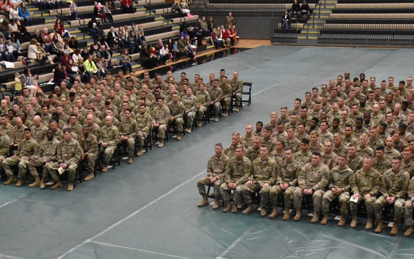 Soldiers from the First of the 138th Infantry return home to St. Charles, Missouri.
