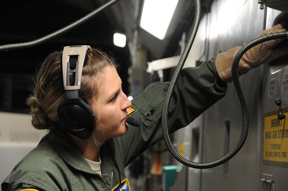 Reserve Citizen Airmen deliver aid to Hurricane Maria victims