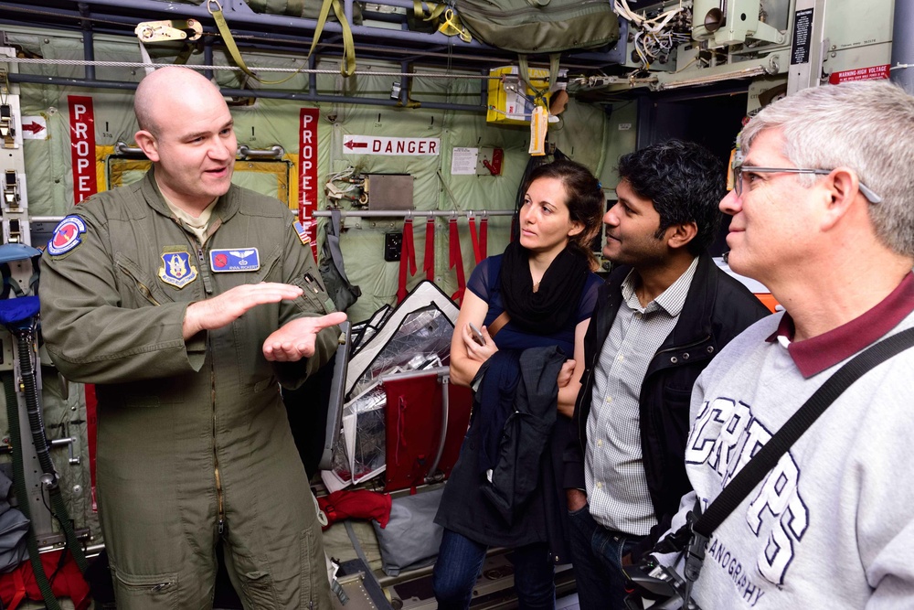 Hurricane Hunters discuss atmospheric river missions with Scripps scientists