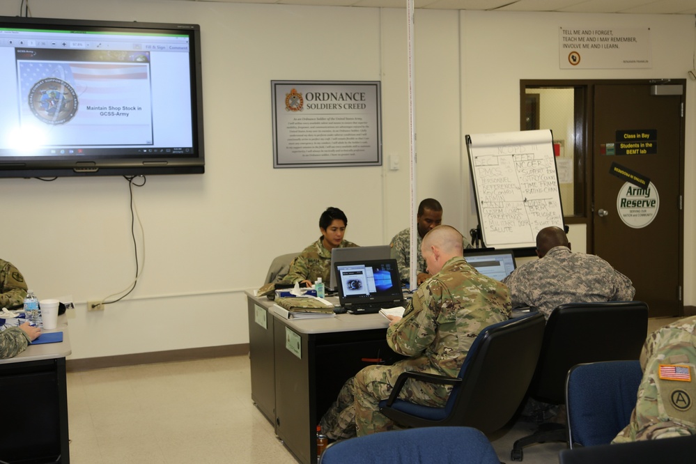 Soldiers train in senior leader course for 91, 94 MOS' at Fort McCoy