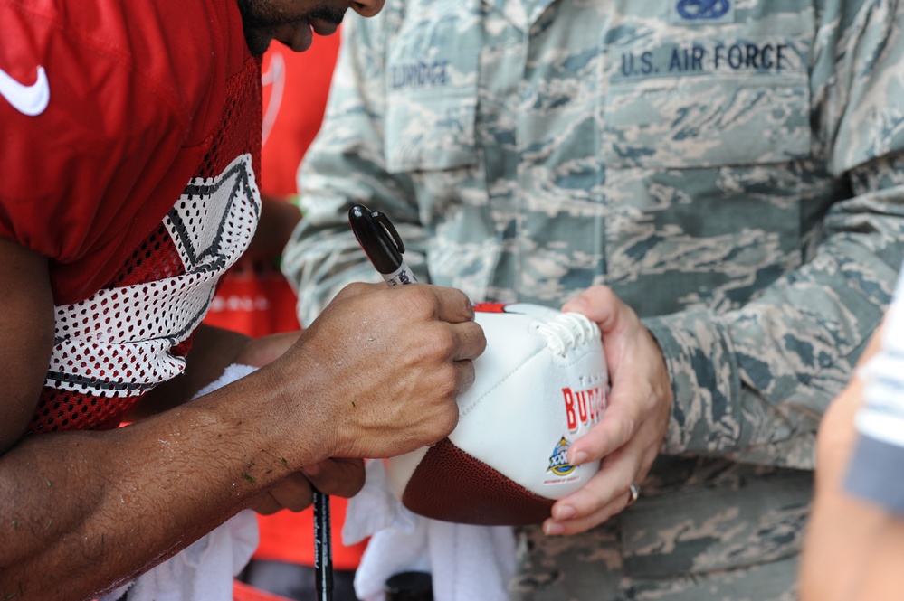 Citizen Airmen honored during Tampa Bay Buccaneers’ Salute to Military