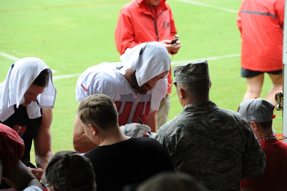 Citizen Airmen honored during Tampa Bay Buccaneers’ Salute to Military