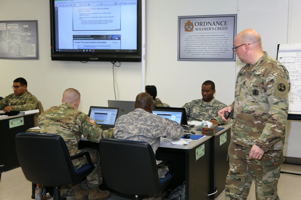 DVIDS - Images - Fort McCoy's RTS-Maintenance trains Soldiers in senior ...