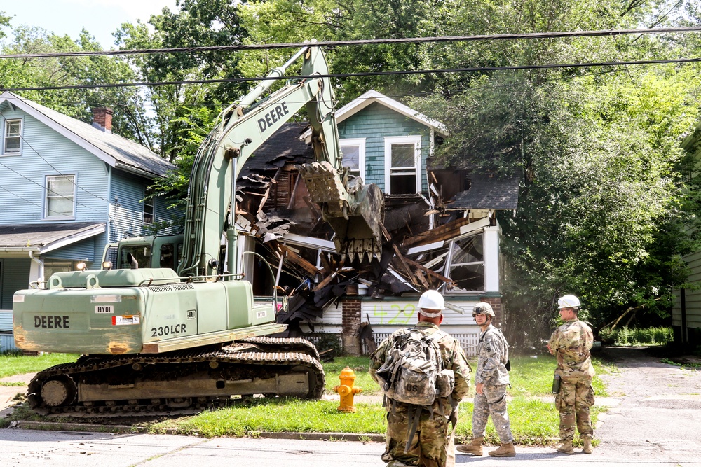 Soldiers from 16th Engineer Brigade help remove urban blight in Youngstown during annual training