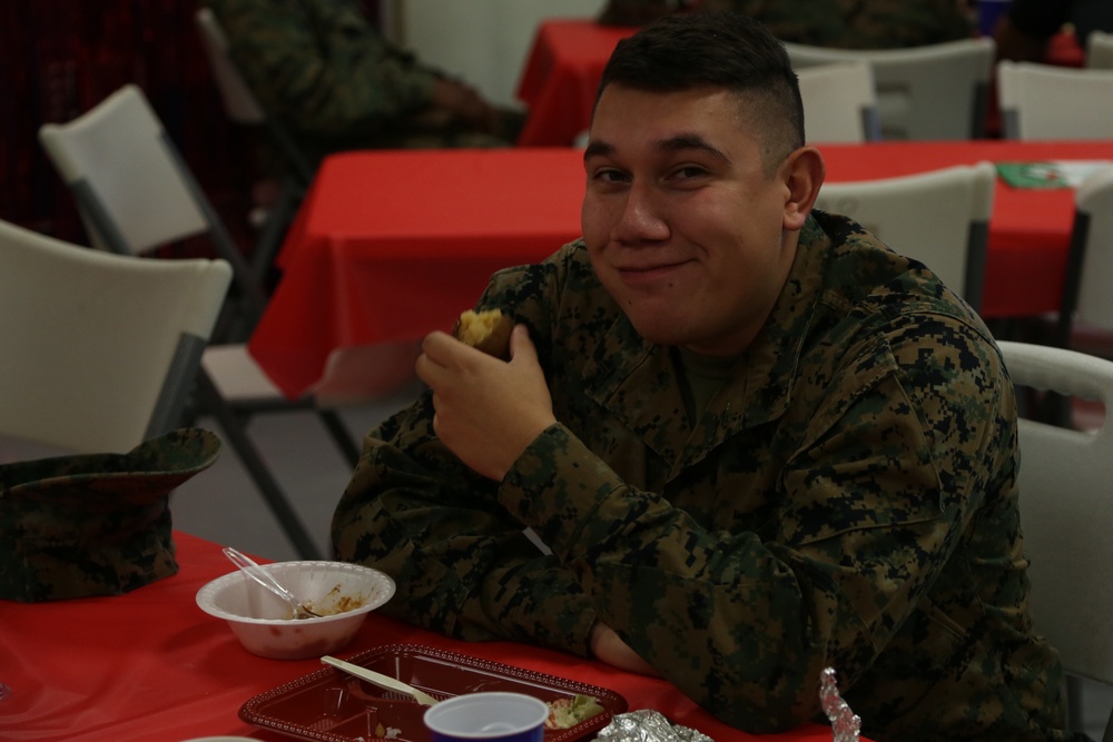 Camp Foster USO hosts Holiday Dinner