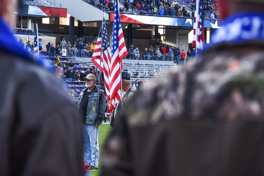 Patriots face heroes