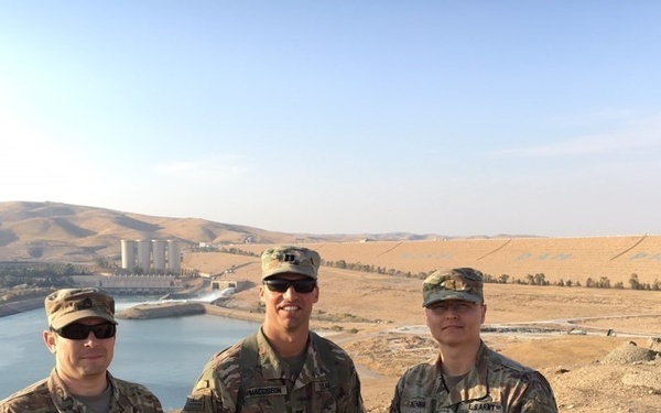 Divers Support the Mosul Dam and Local Iraqi Government