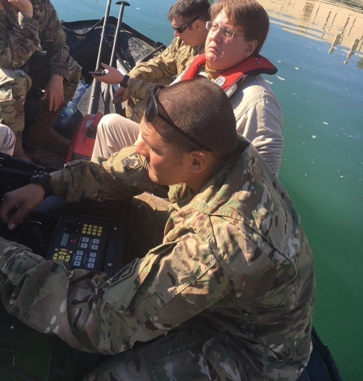 Divers Support the Mosul Dam and Local Iraqi Government