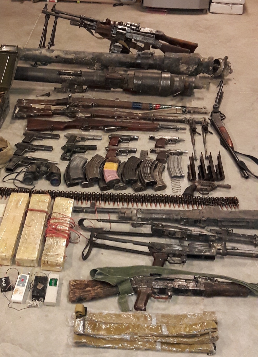 Commandos night raid surprises Taliban, captures weapons and drugs