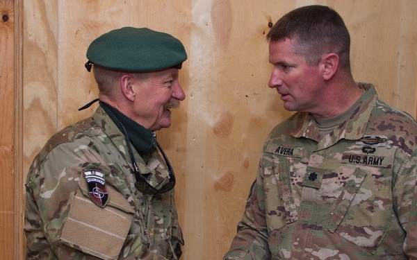 20171206_0752PA_055 TFSE EF2 BG Arildsen APL visit wHamilton.cr2