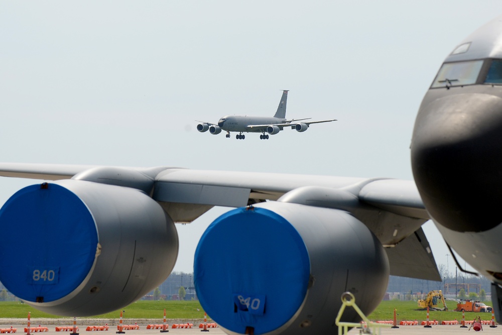 121st Air Refueling Wing vice commander takes final flight in KC-135 Stratotanker