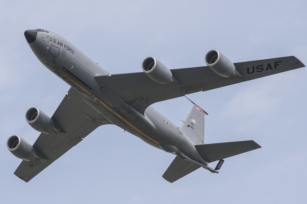 121st Air Refueling Wing vice commander takes final flight in KC-135 Stratotanker