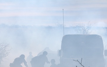 Charlie Co., 40th ESB Soldiers live fire exercise