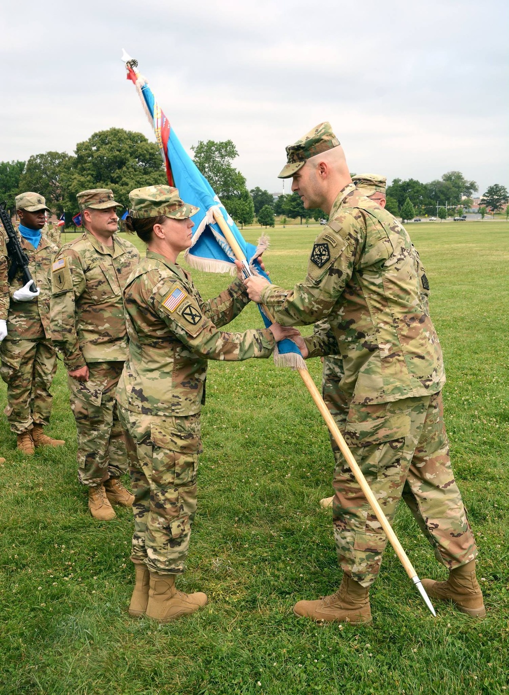 742nd Military Intelligence battalion welcomes new commander