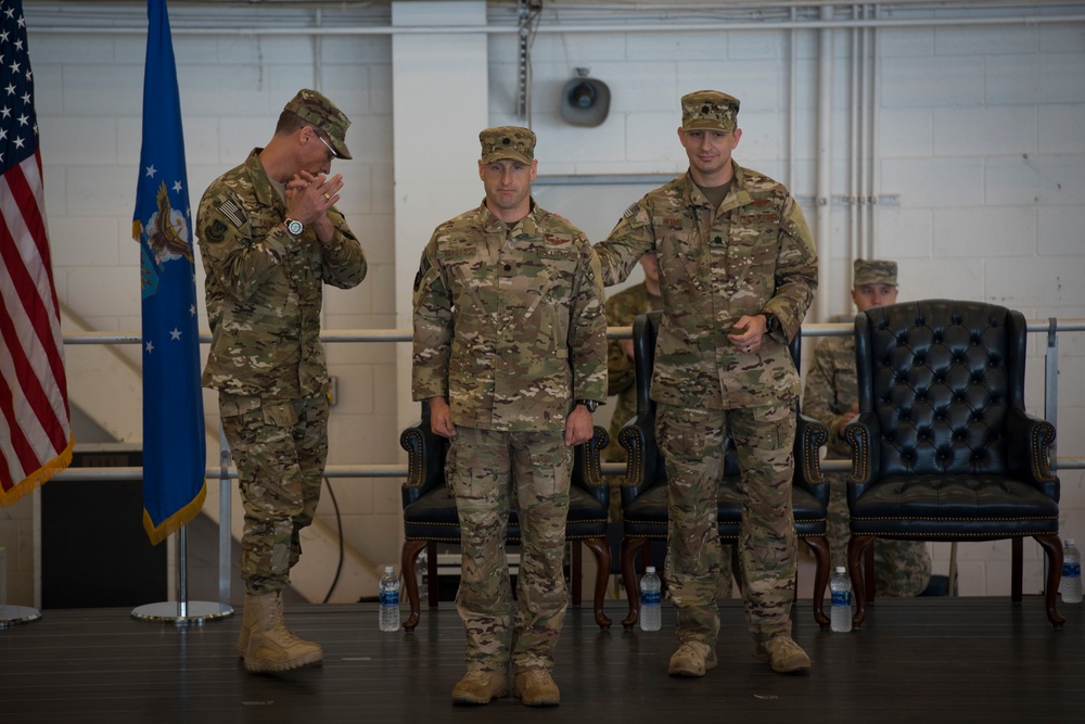 8th SOS change of command