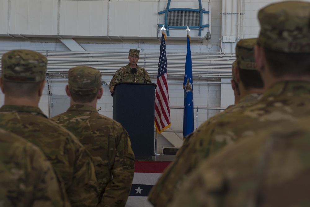 8th SOS change of command