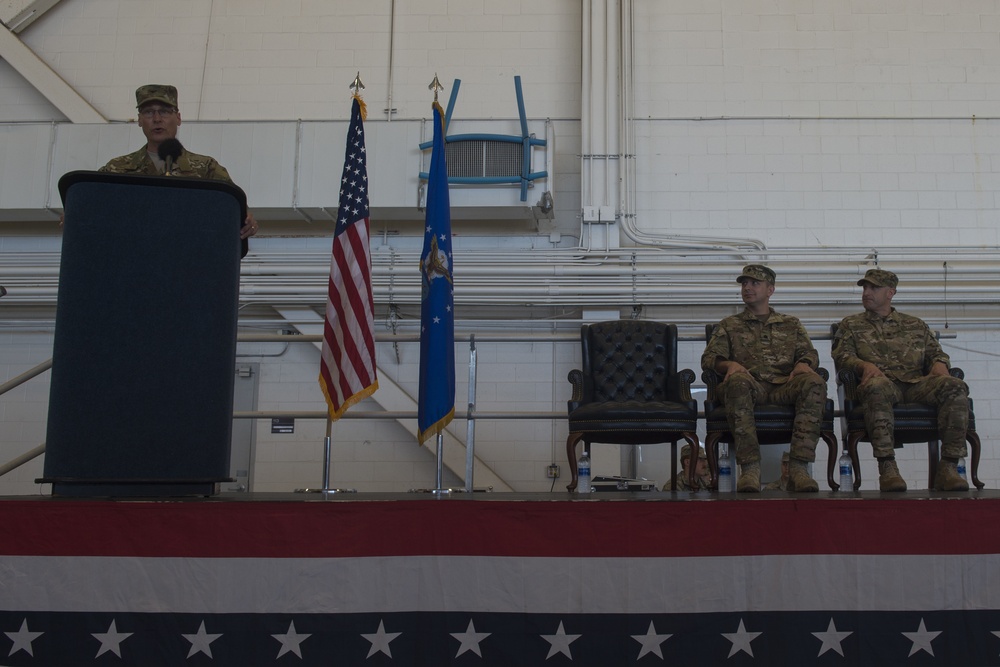 8th SOS change of command