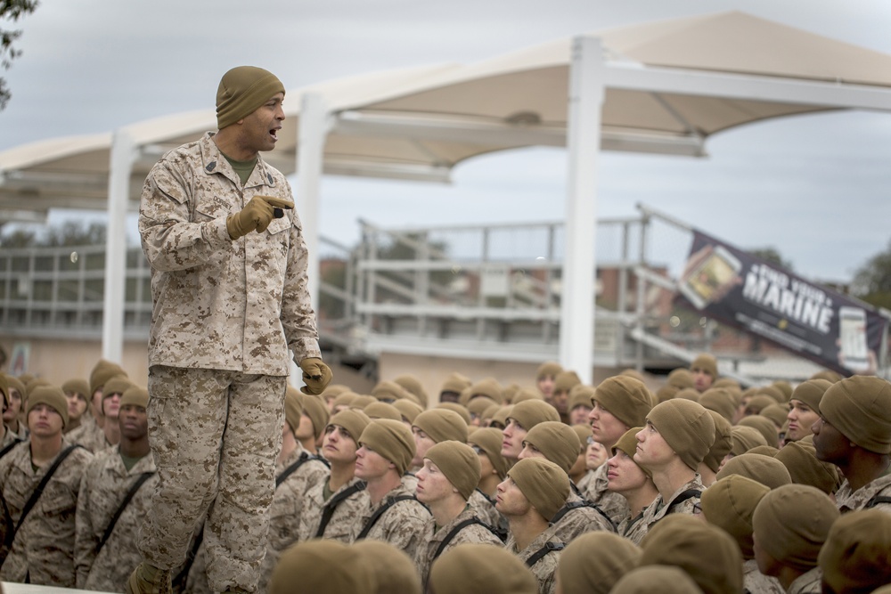 Hamilton, Ohio, twins graduate Marine recruit training in brother and sister platoons